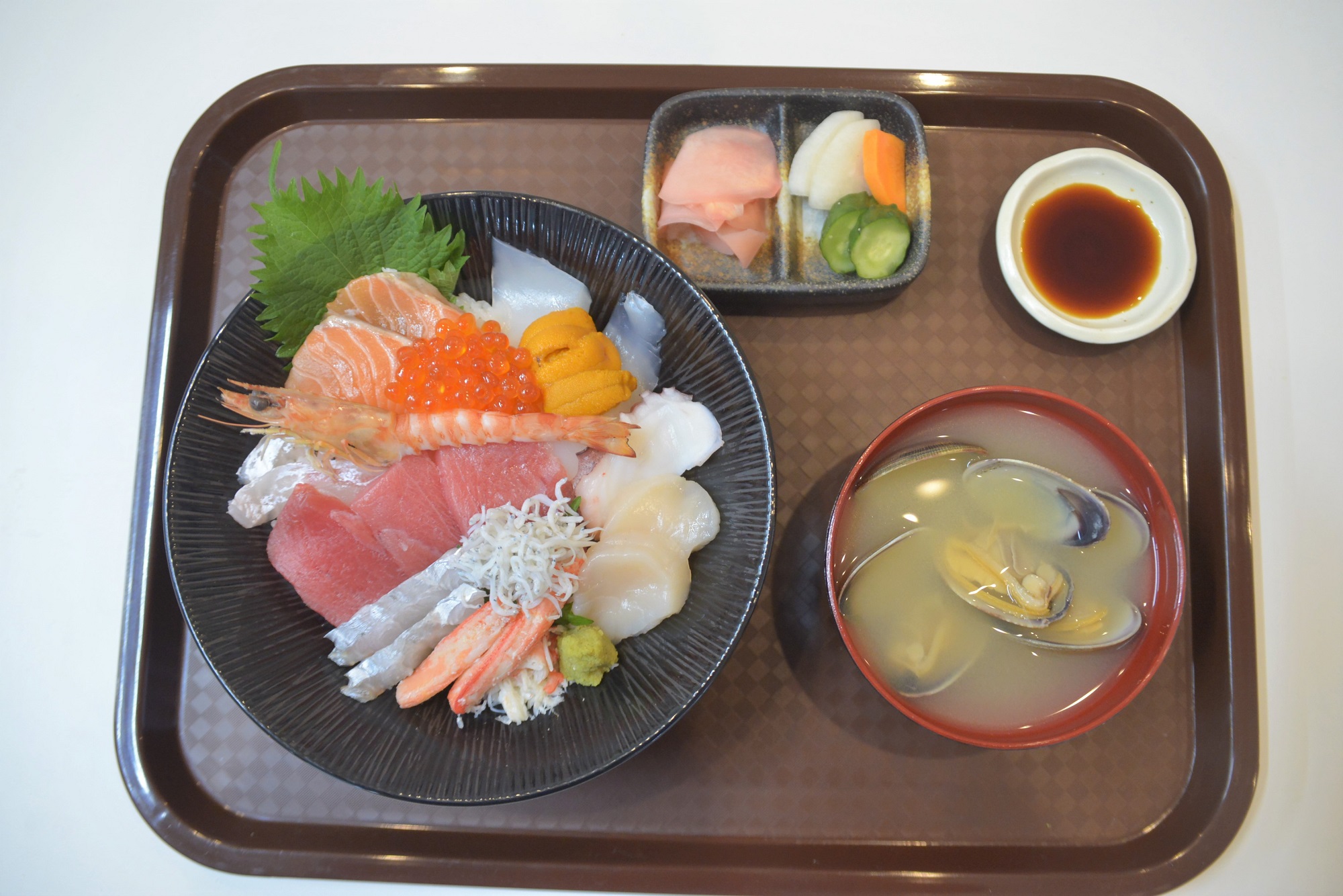 Fresh seafood bowl (Daikotei)の写真
